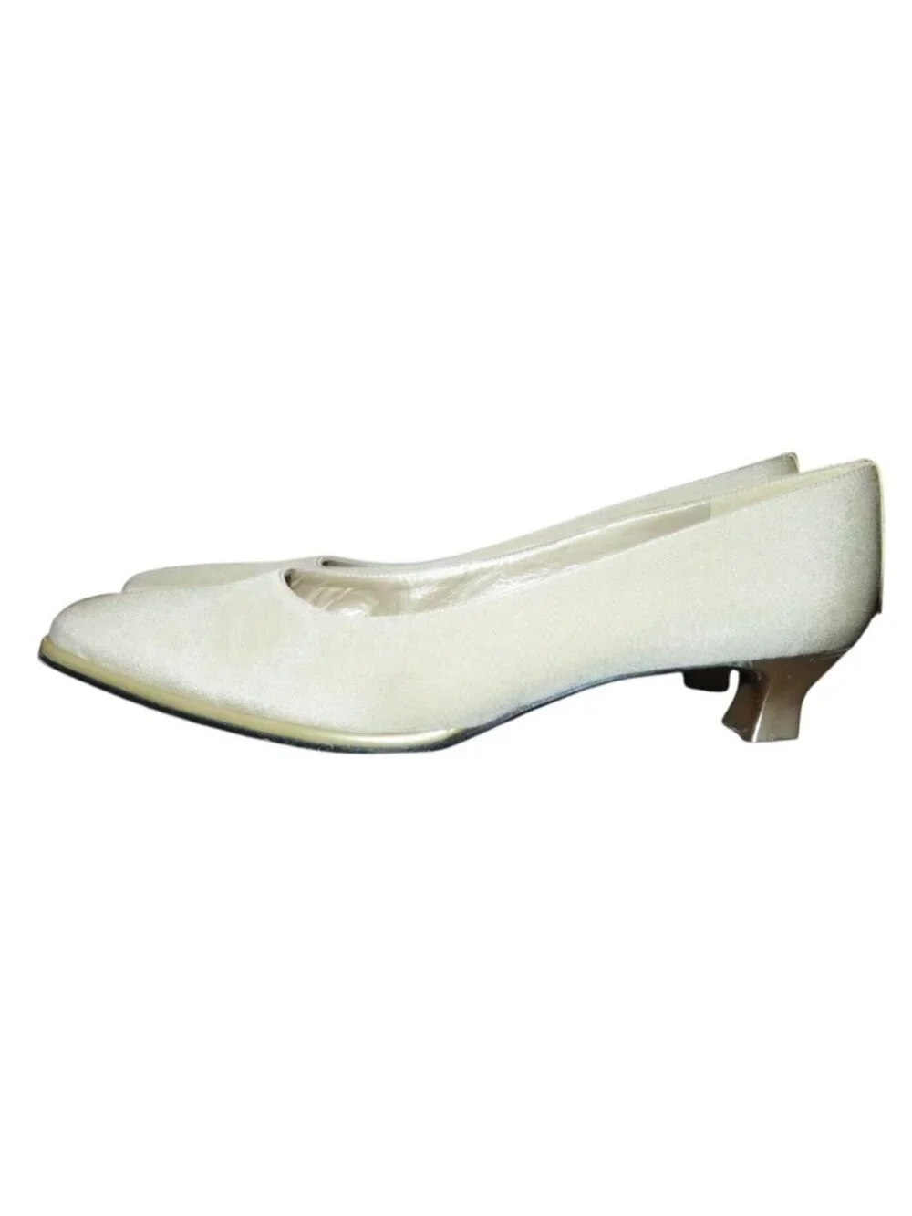 Stewart Weitzman italian Leather square toed block kitten heeled pumps Cream 7